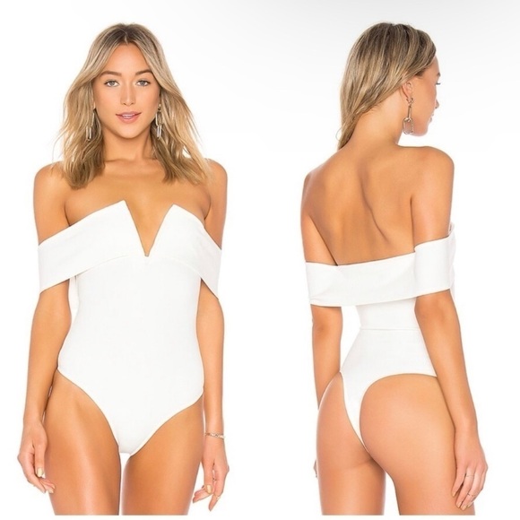 superdown Tops - Superdown Aaliyah Deep V Bodysuit in White Size M